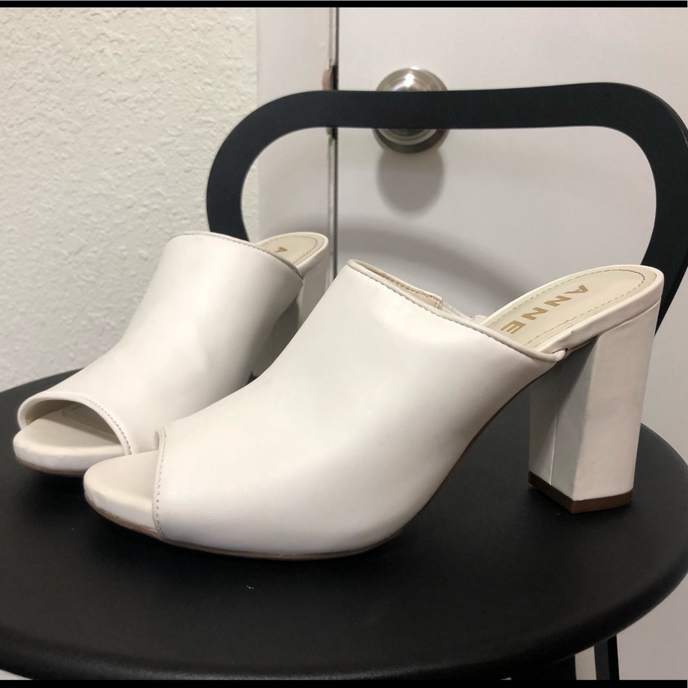 Anne Klein White Peep Toe Heels